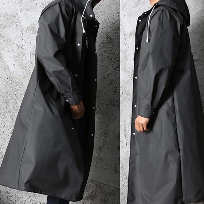 Manteau de pluie imperméable long à capuche.