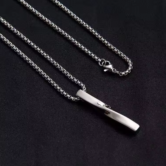 Collier de chance et de prospérité pour hommes.