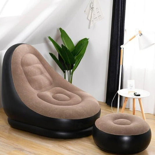 Chaise gonflable super confortable avec repose-pieds.